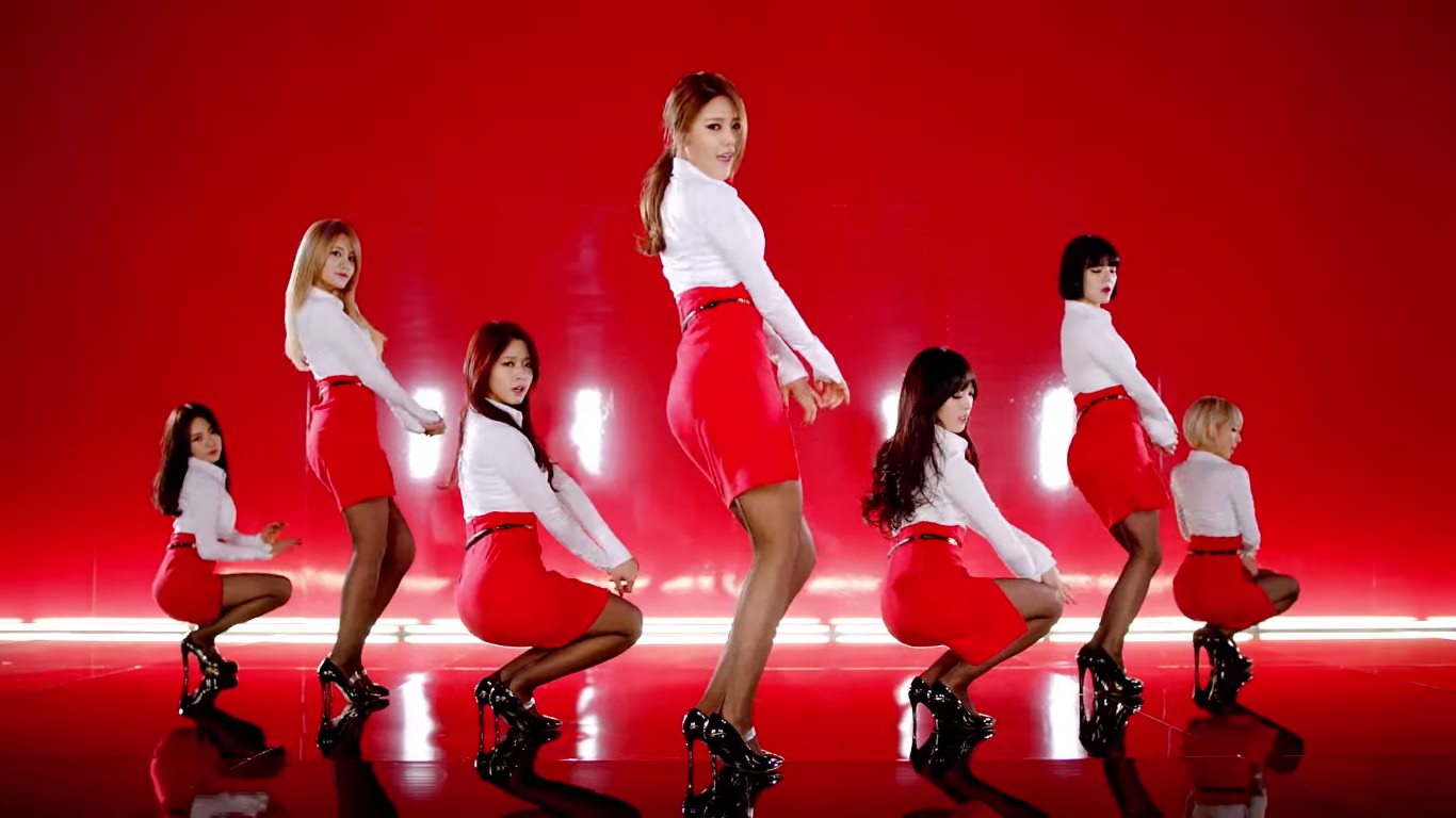 AOA 에이오에이 Miniskirt 짧은 치마